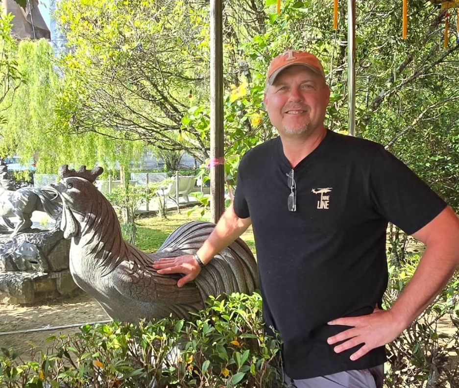Doug of VetJet - veteran owner of the power washing company in Lenoir City, Tennessee